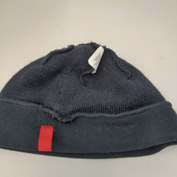 Running Room Men's Knit Beanie Hat Black Size OS 100% Acrylic Embroidered Canada - Picture 9 of 11